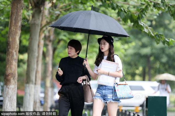 電訊報：曼聯希望桑喬今夏永久離隊，球員租借多特期間狀態好轉-