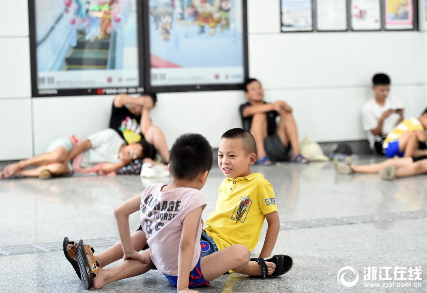 虾皮直播截图预览3