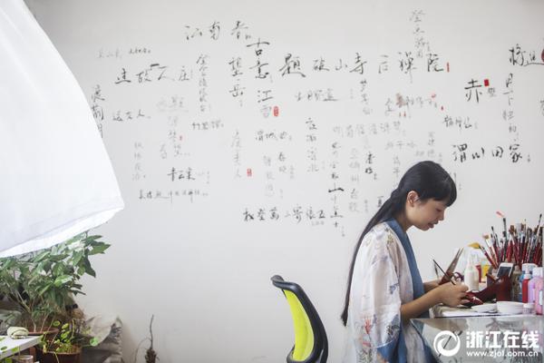 马克西绝平三分前尼克斯没犯规！巴克利：这是个愚蠢的舉动-