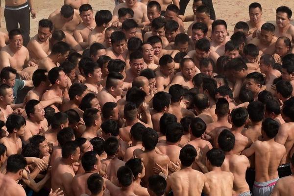 嘿咻直播截图预览0