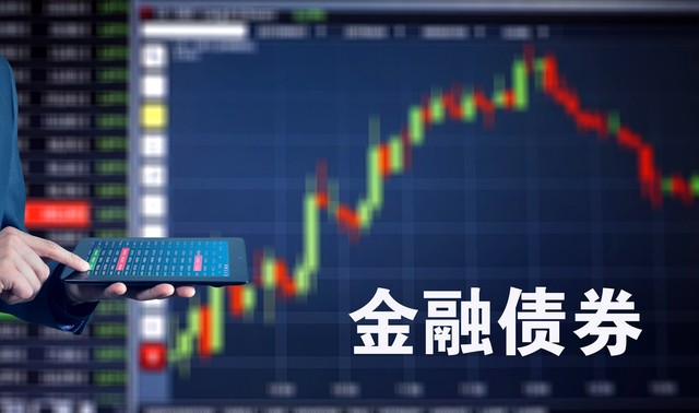 这季后赛强度?纳斯因不满判罚拍伤手指 下半场一度无法执教-