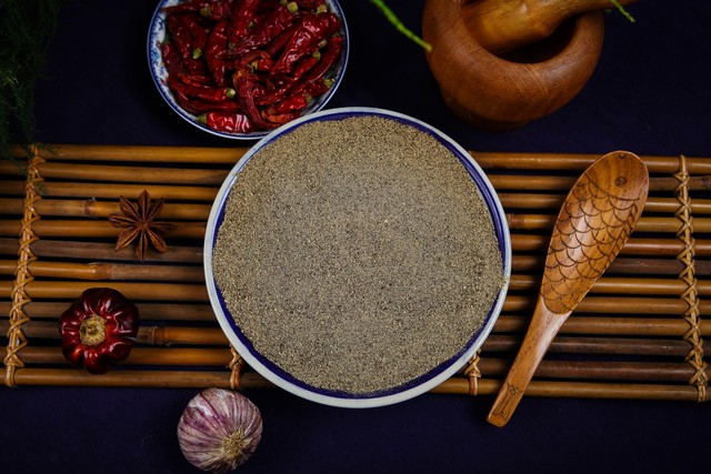 霍里：勇士是老去的王朝 他们需要一个能防守的大个子-