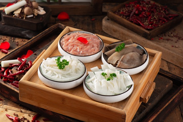 斯卢茨基：朱辰杰打入关键且漂亮的进球，我们可轮换的队员非常多-