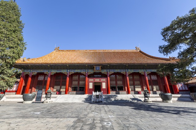 曼恩：哈登所做的事情真让人惊叹 他每晚都在改变自己的打法-