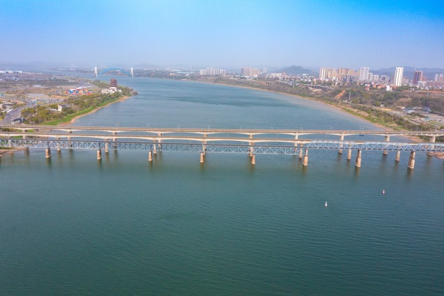 ?黄蜂美女主持亮相NBATV 惊艳一众球迷：这不比比赛好看？-