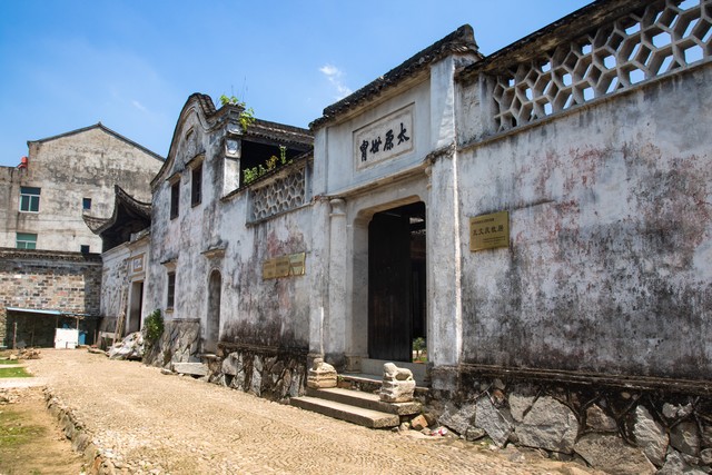 传奇！曹赟定成申花首位中超300场球员，本场连过三人送助攻?-